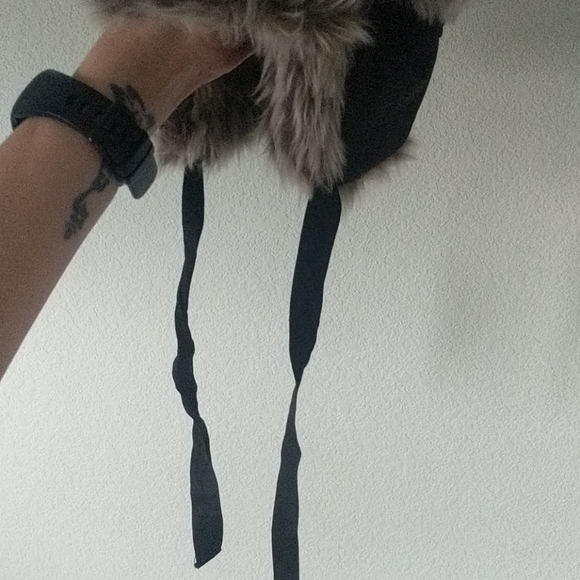 Fuzzy Hat with ears :3 - Picture 6 of 8